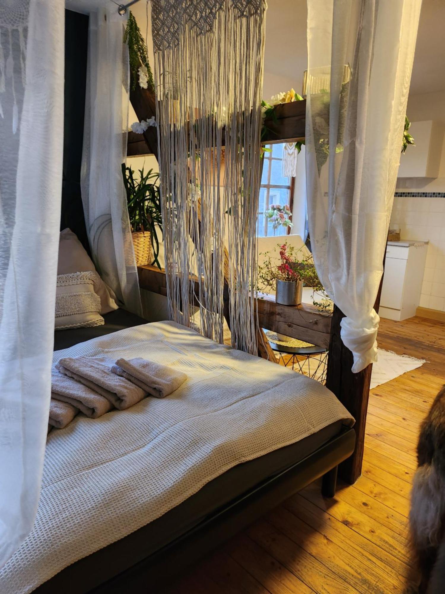 Schwalbenhof Hotel Lommatzsch Стая снимка